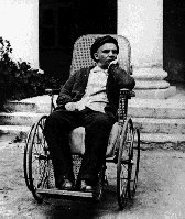 Lenin sedia a rotelle.jpg (12660 bytes)